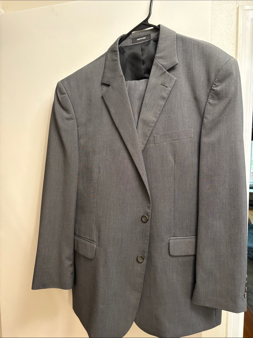 Van Heusen Grey Suit 46R/38x30